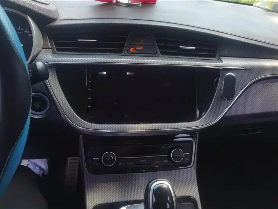 Geely Emgrand GS 2018 — фото 13