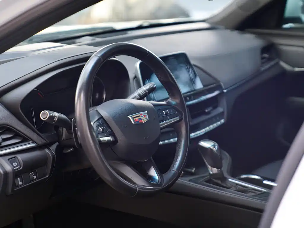 Cadillac CT4 2020 — фото 6
