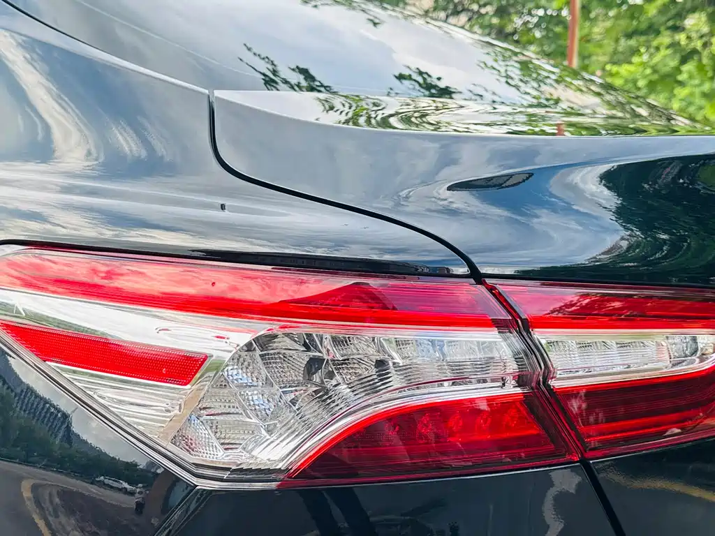 Toyota Camry 2021 — фото 12