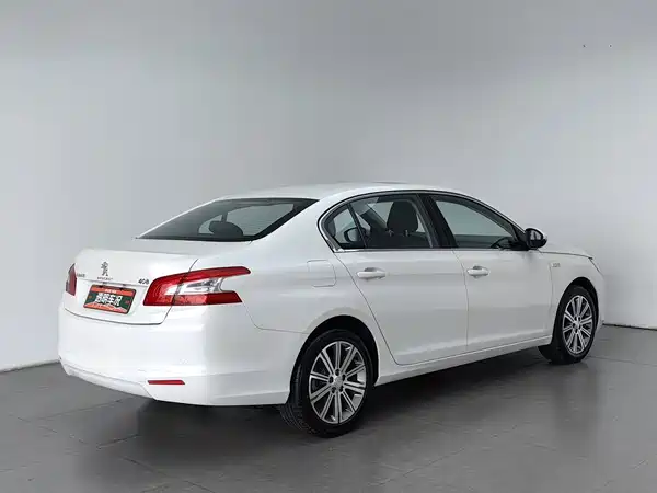 Peugeot 408 2016