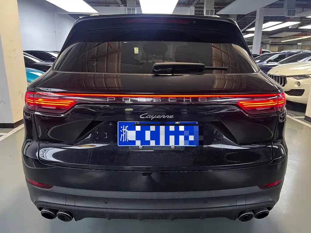 Porsche Cayenne 2020 — фото 20