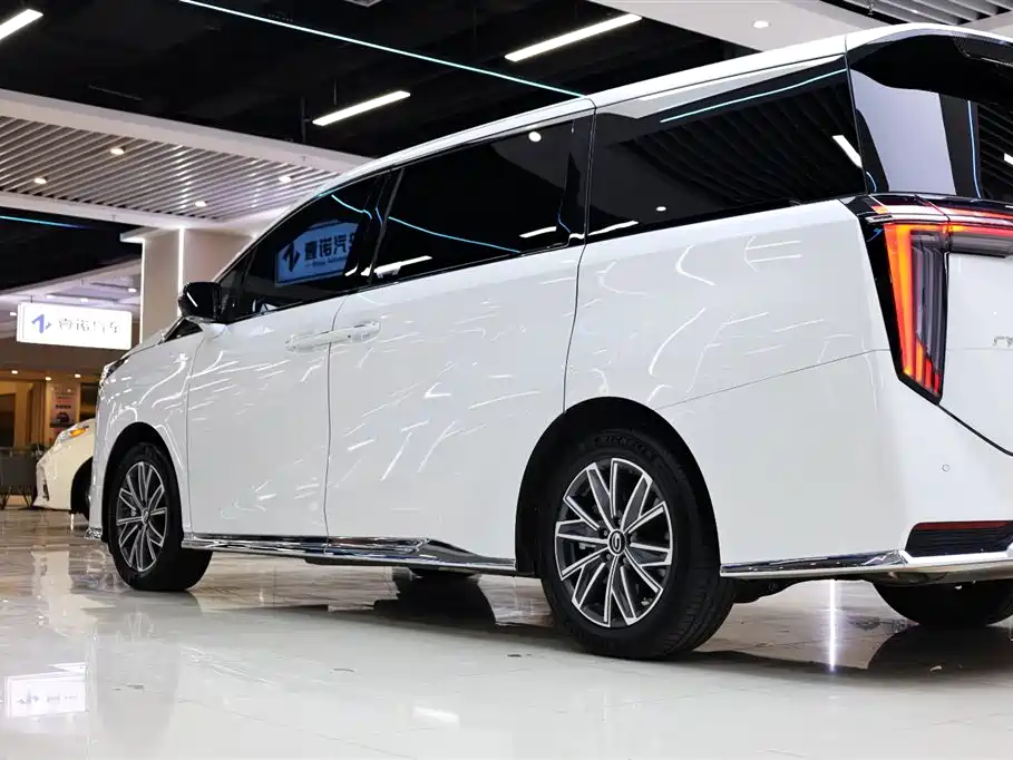 GAC Motor Trumpchi M8 2025 — фото 11