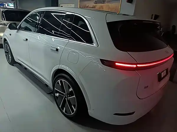 Li Auto L7 2025