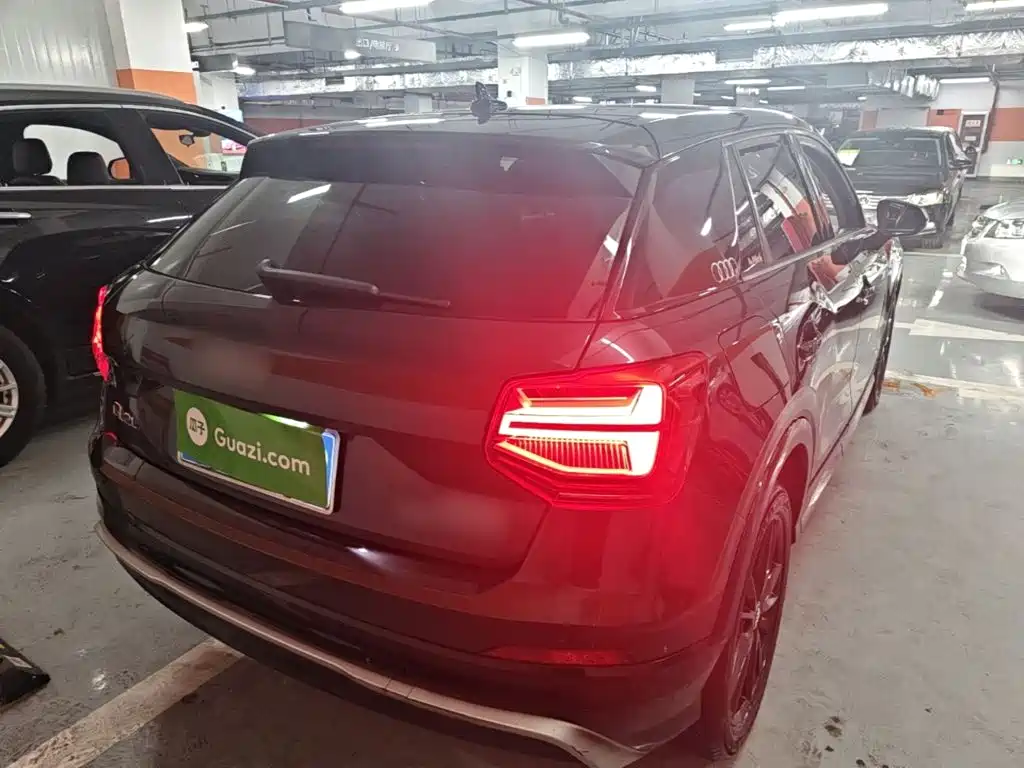 Audi Q2L 2019