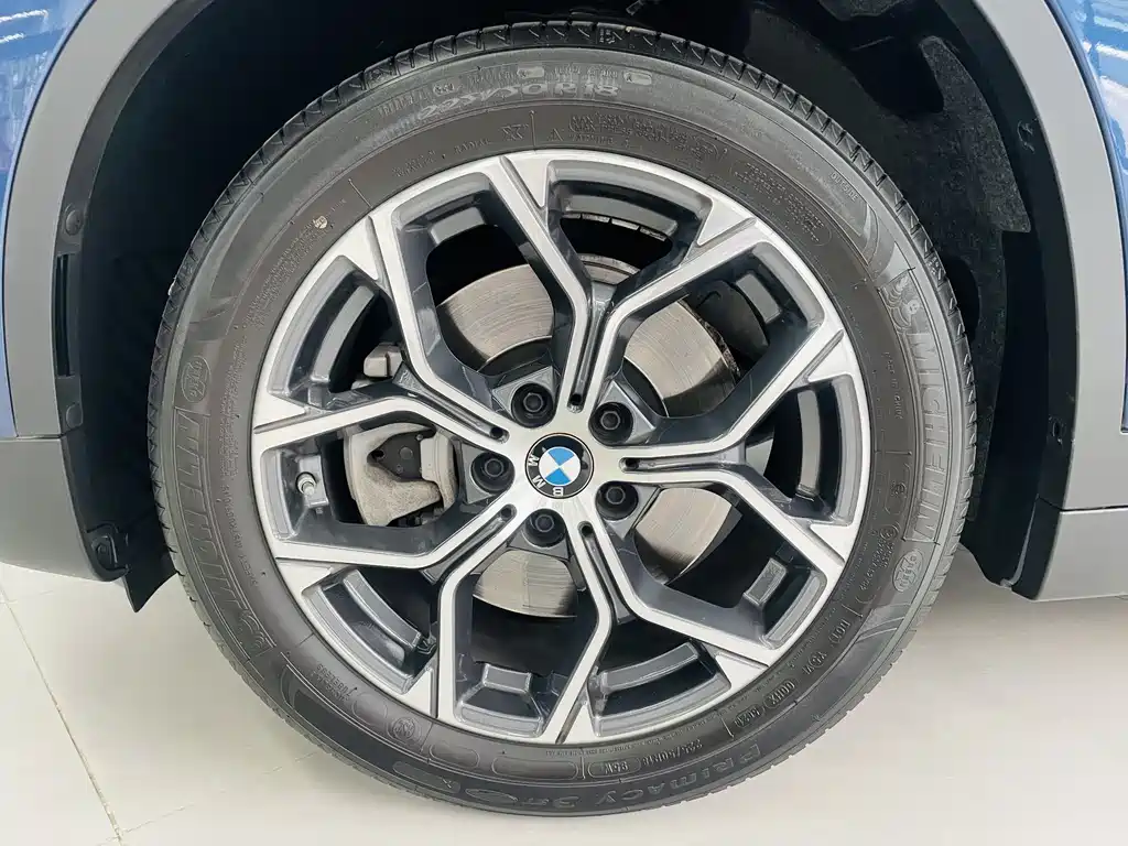 BMW X1 2022 — фото 3