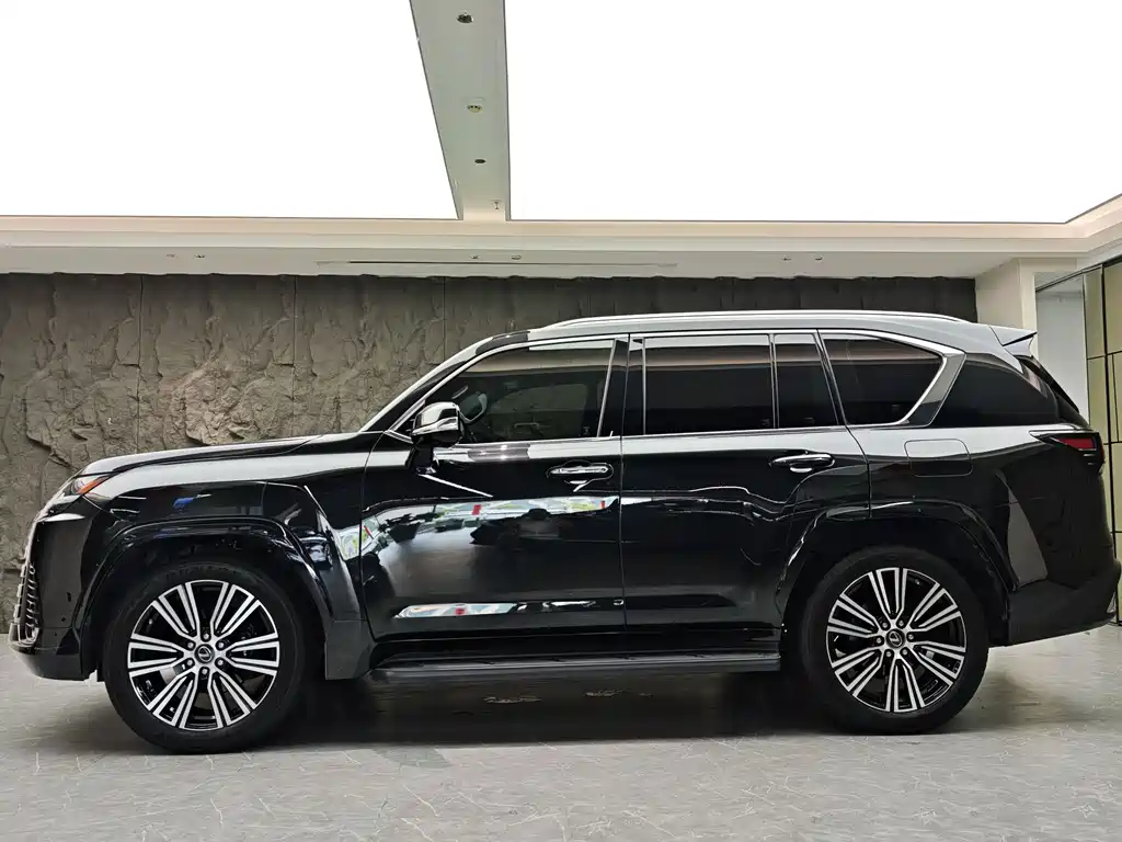 Lexus LX 2022 — фото 3