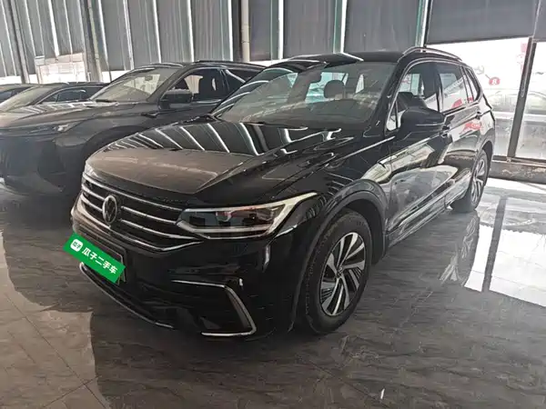 Volkswagen Tiguan L Plug-In Hybrid 2024