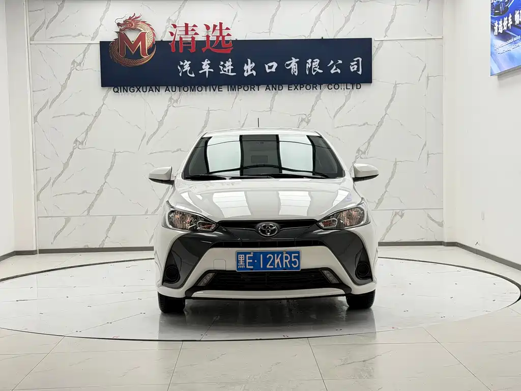 Toyota Yaris L 2022 — фото 2
