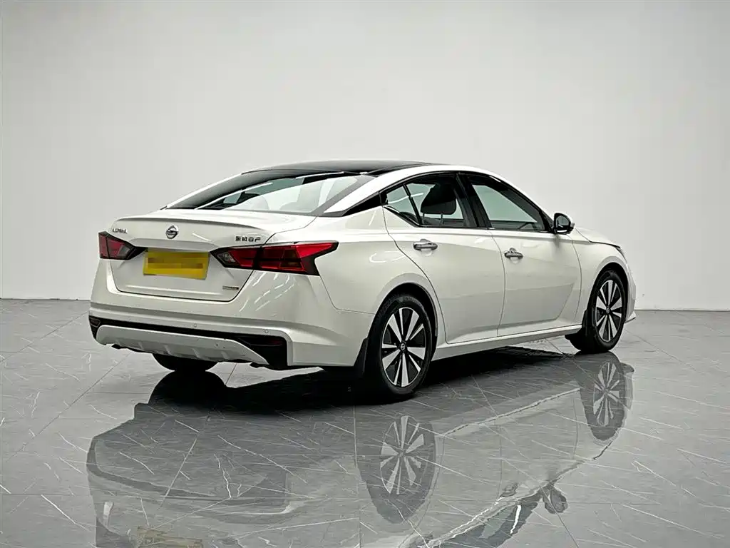 Nissan Teana 2021