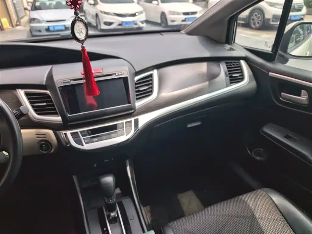 Honda Jade 2015 — фото 14