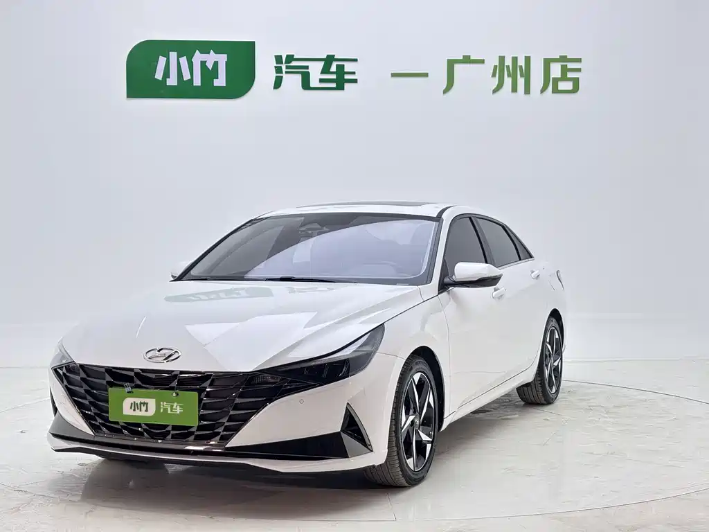 Hyundai Elantra 2022