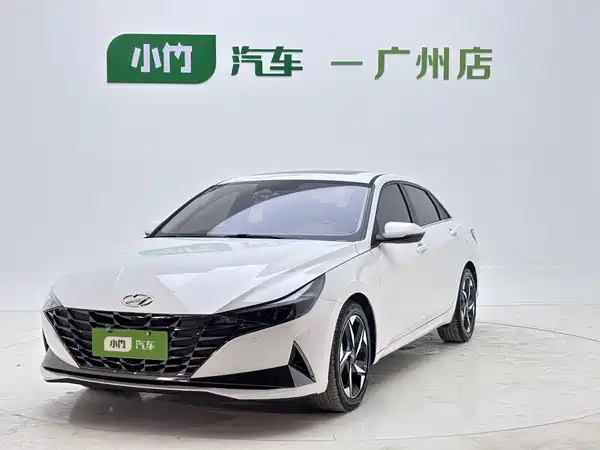 Hyundai Elantra 2022