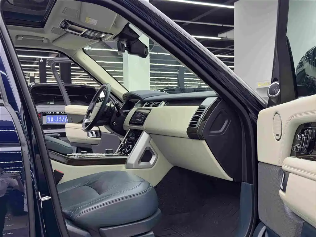 Land Rover Range Rover 2021 — фото 10