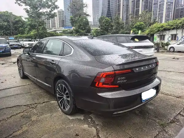 Volvo S90 2024