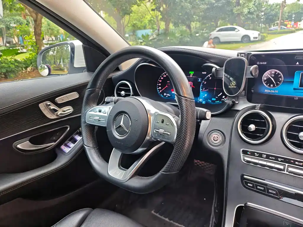 Mercedes-Benz C-Class 2021 — фото 10