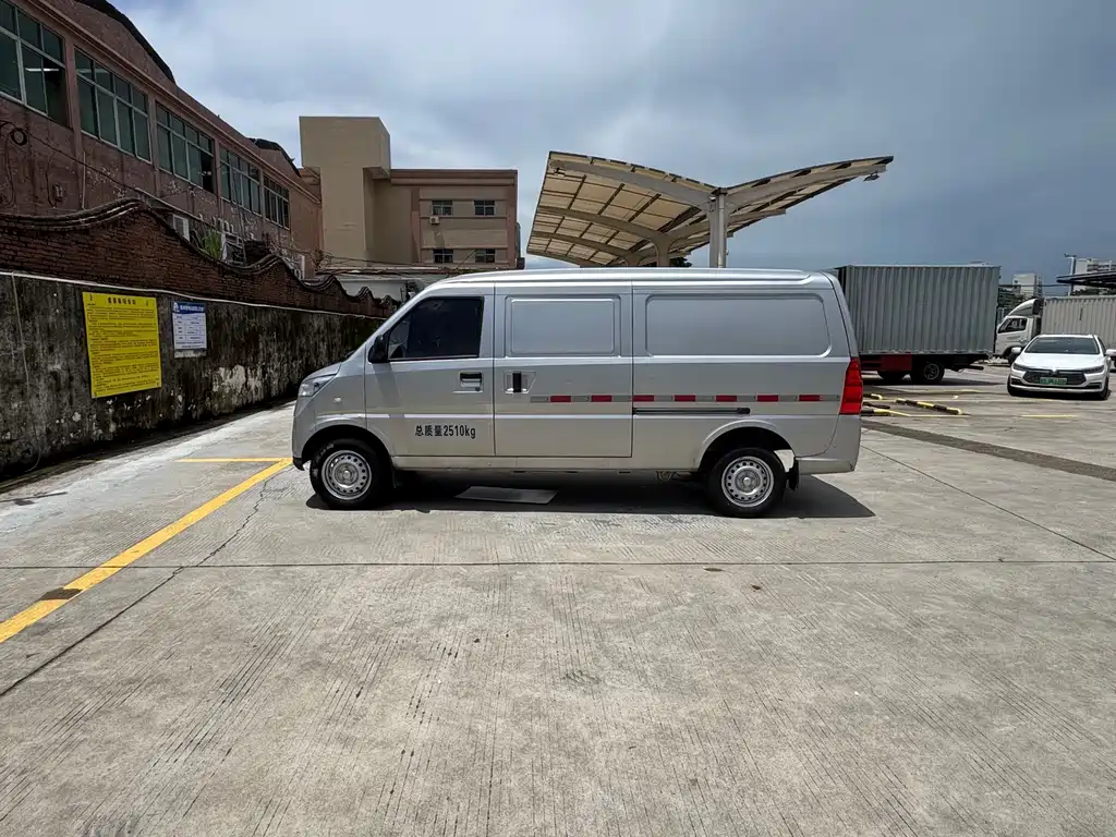 Wuling EV50 2025