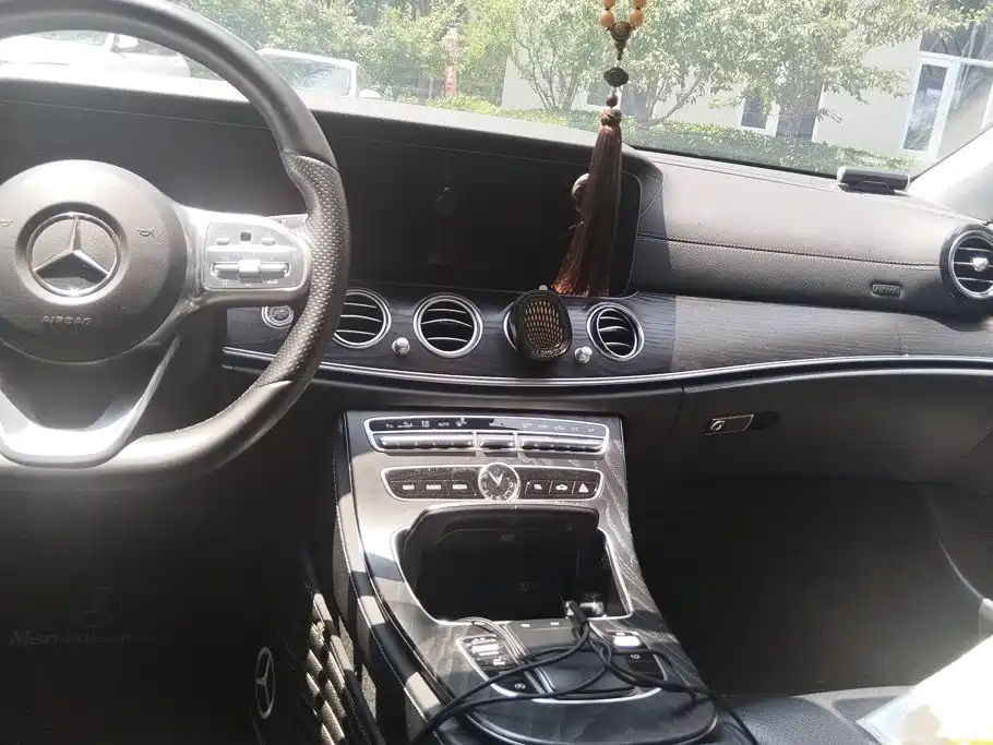 Mercedes-Benz E-Class 2019 — фото 13