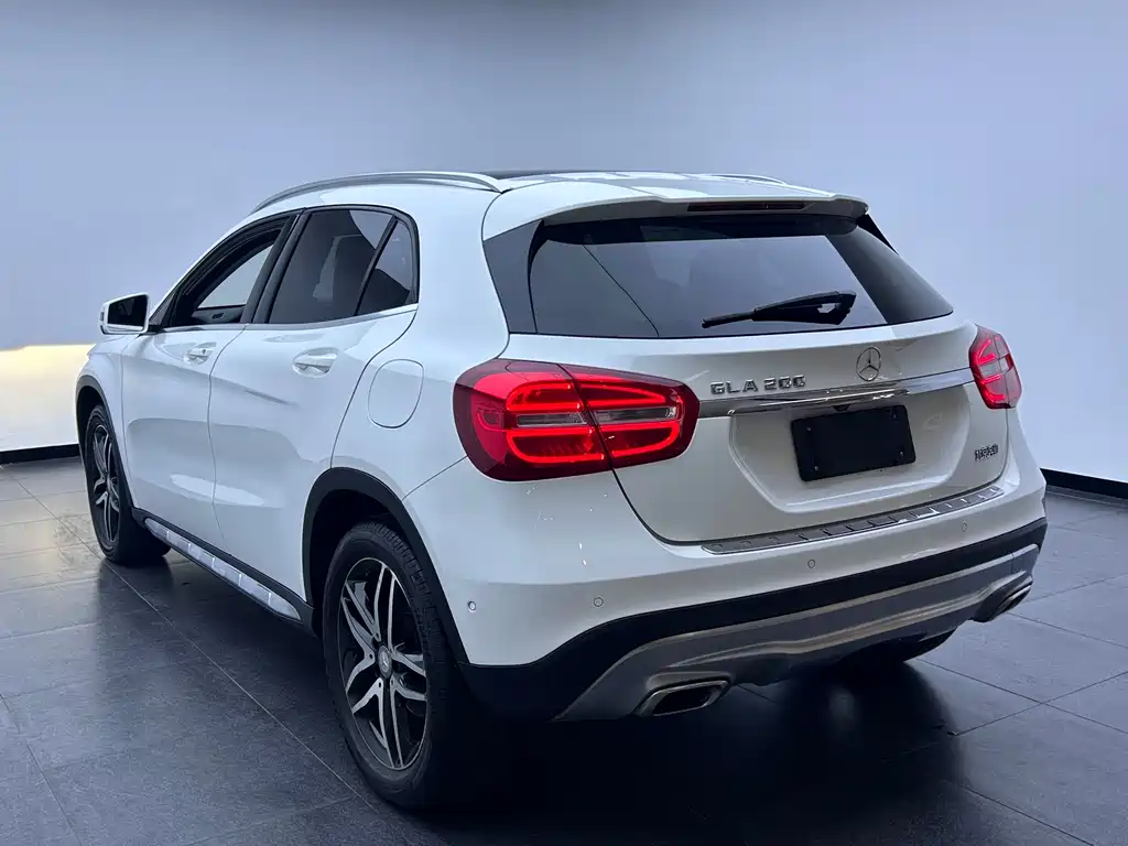 Mercedes-Benz GLA 2016 — фото 13