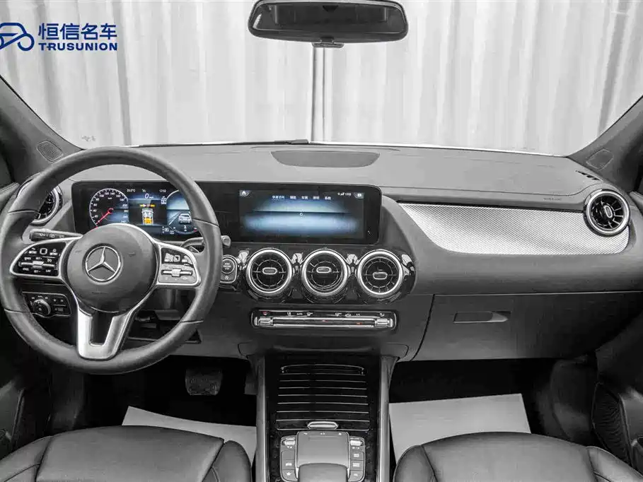 Mercedes-Benz GLA 2023 — фото 13