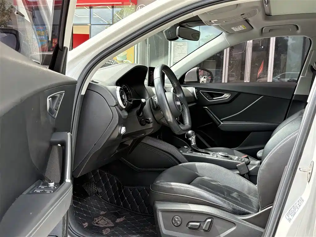 Audi Q2L 2022