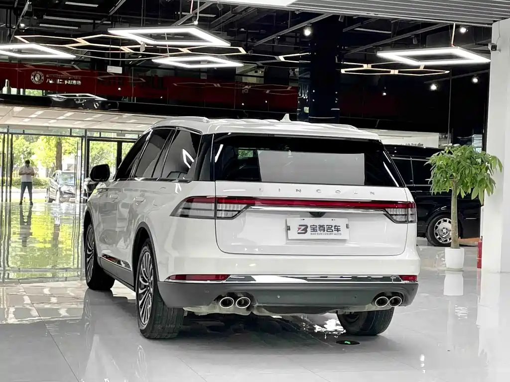Lincoln Aviator 2020 — фото 10