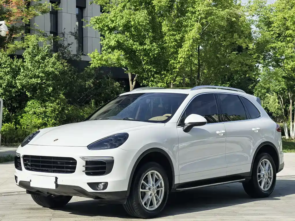 Porsche Cayenne 2015 — фото 1