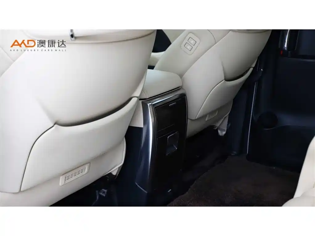 Toyota Alphard 2021 — фото 10