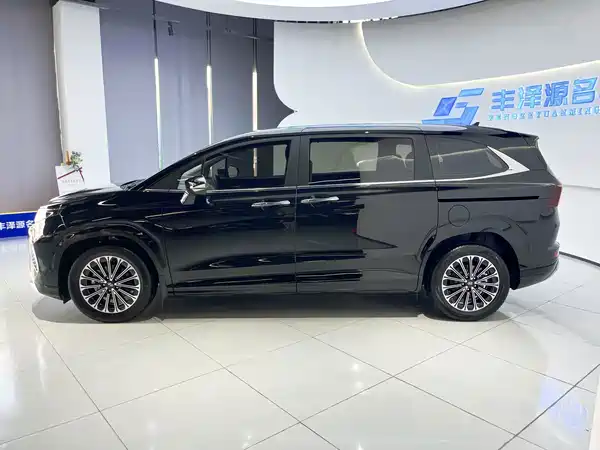 Hyundai Custin 2026