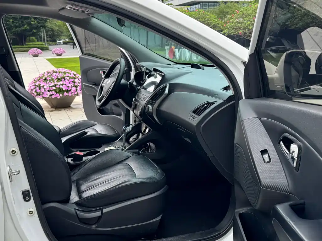 Hyundai ix35 2015 — фото 19