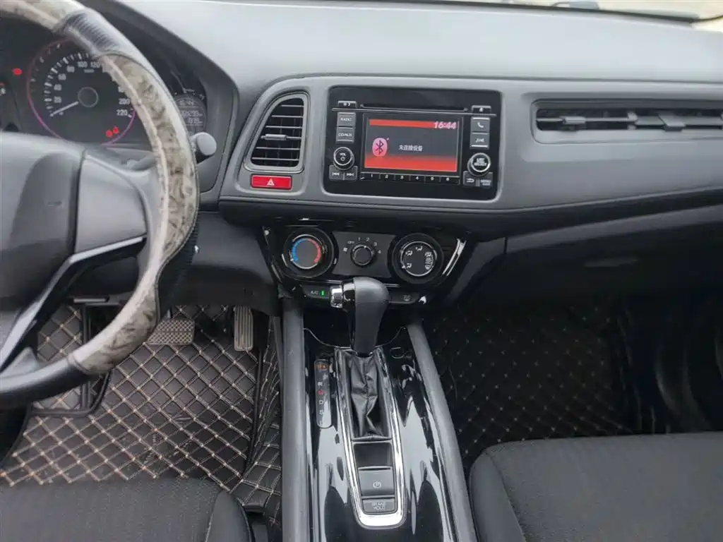 Honda Vezel 2016 — фото 13
