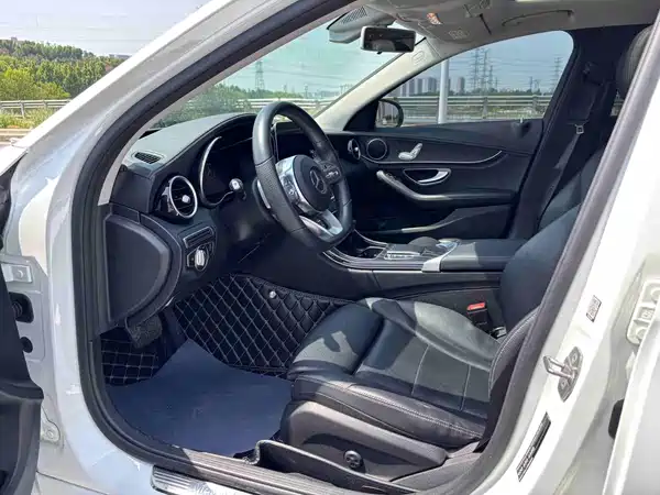Mercedes-Benz C-Class 2020