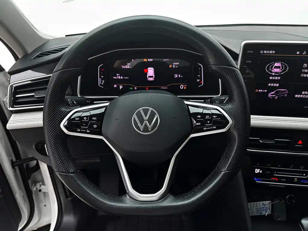 Volkswagen Tiguan L 2023 — фото 12