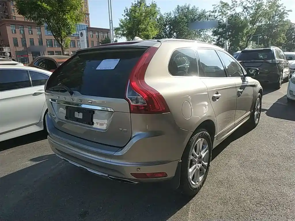 Volvo XC60 2015 — фото 7