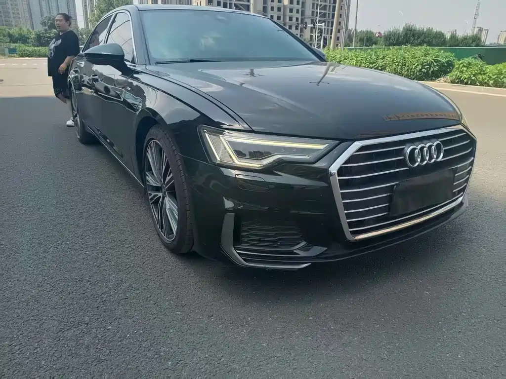 Audi A6L 2022