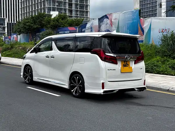 Toyota Alphard 2018