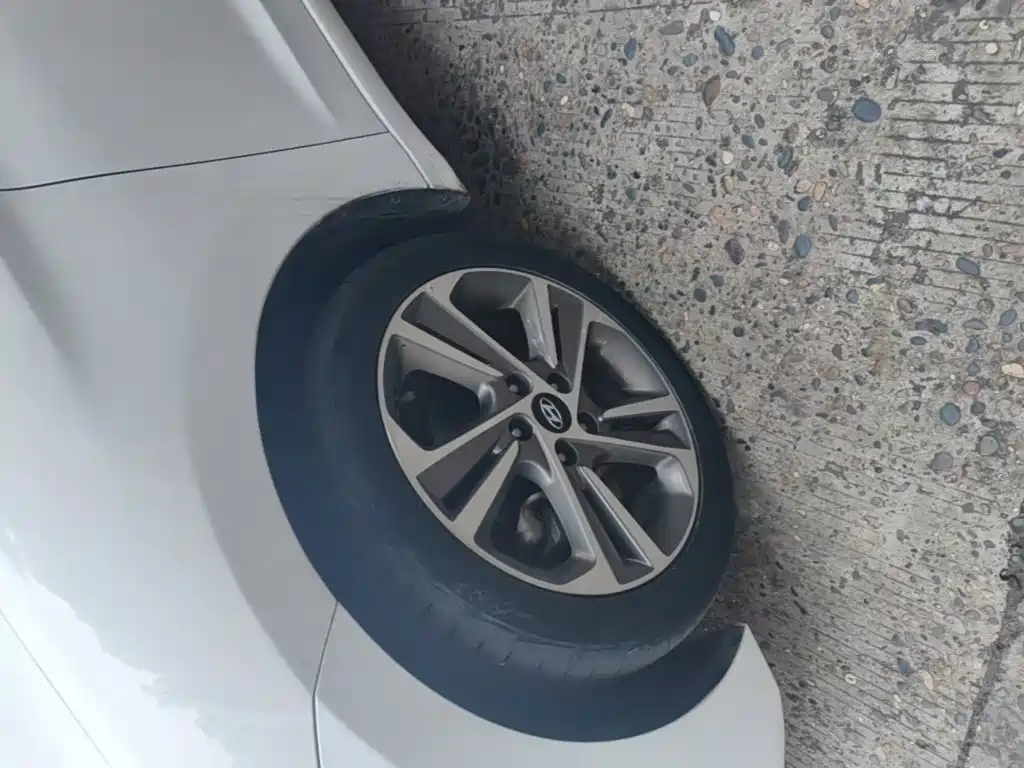 Hyundai Elantra 2018 — фото 23