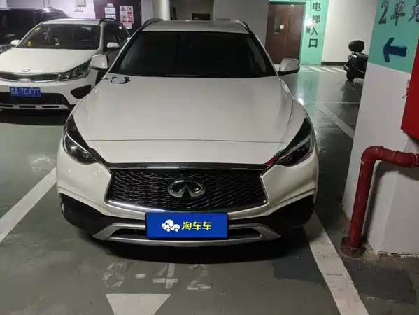 Infiniti QX30 2017