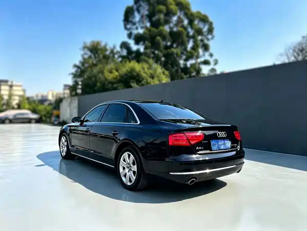 Audi A8 2012