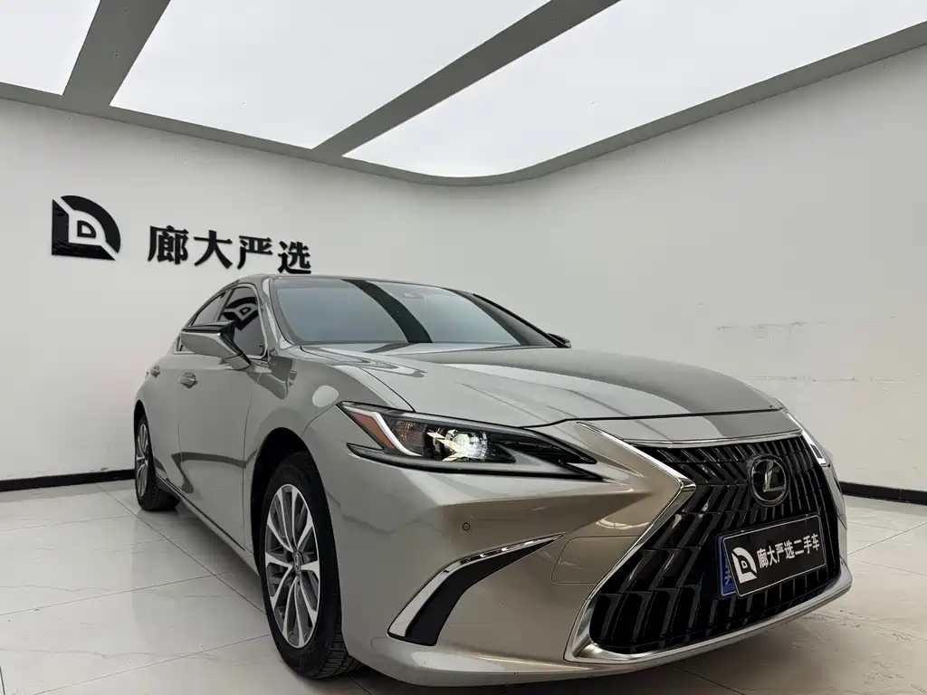 Lexus ES 2022 — фото 3