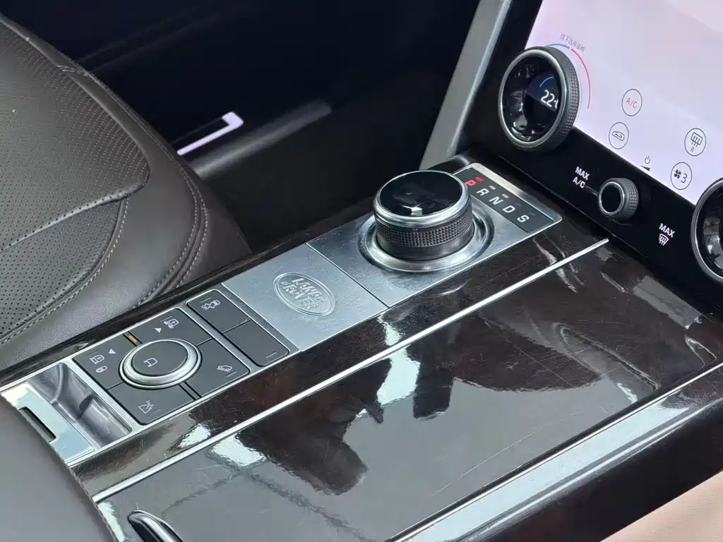 Land Rover Range Rover 2020 — фото 9