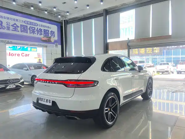 Porsche Macan 2021