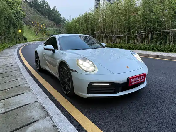 Porsche 911 2020