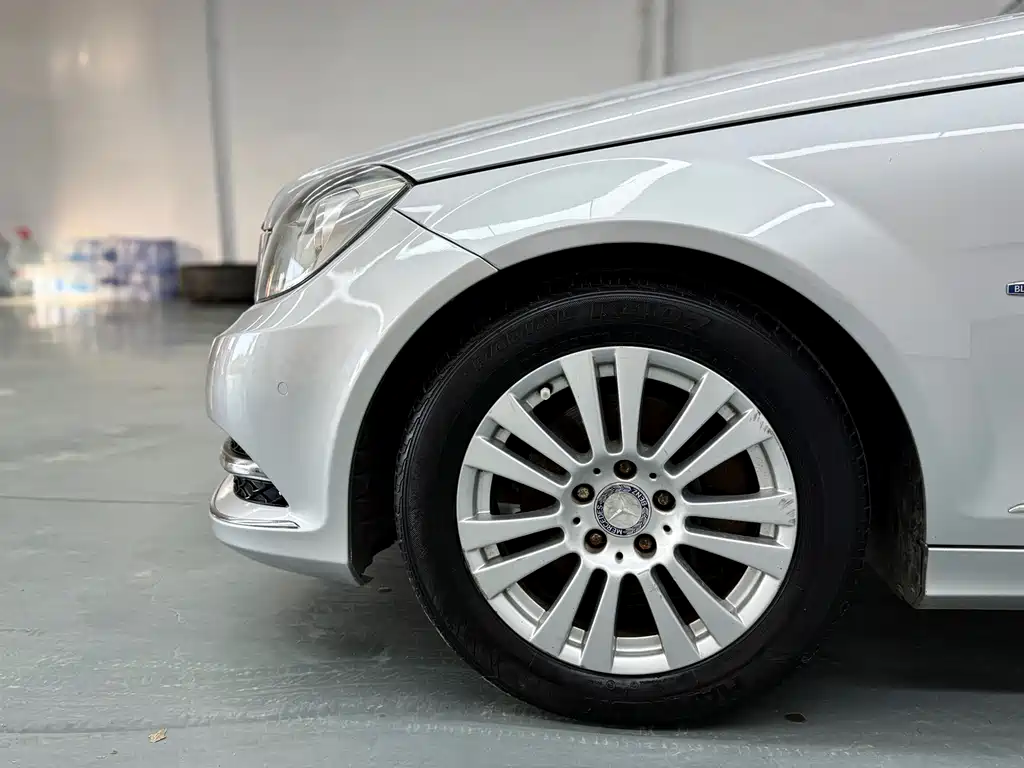 Mercedes-Benz C-Class 2012 — фото 16