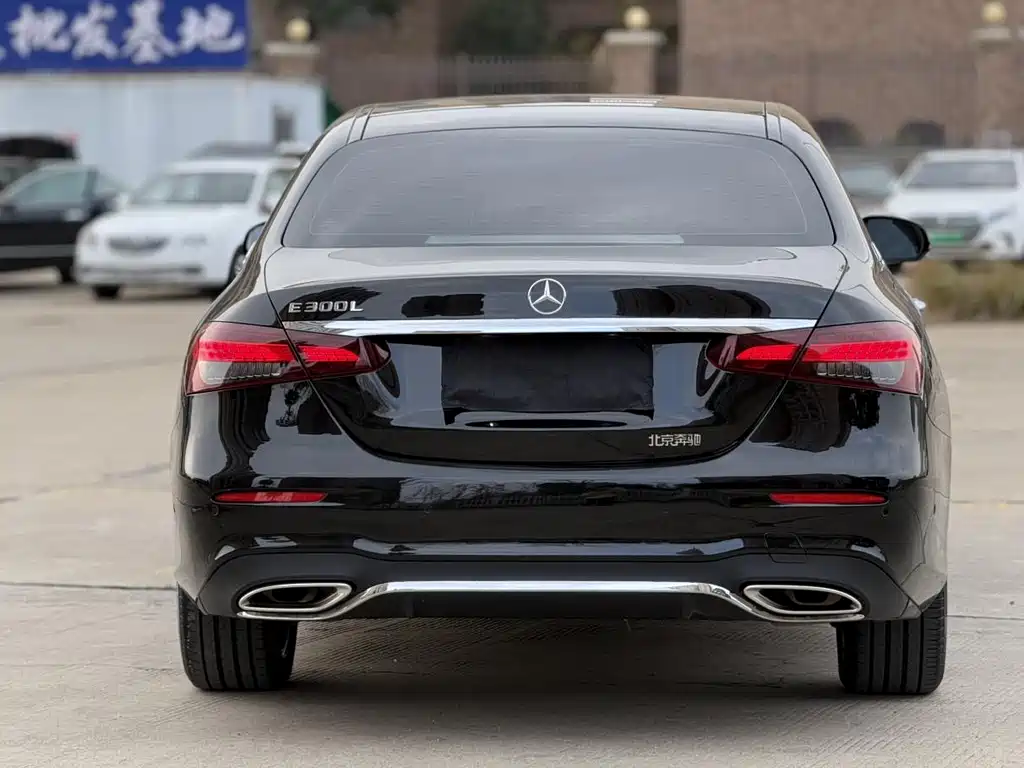 Mercedes-Benz E-Class 2021 — фото 12
