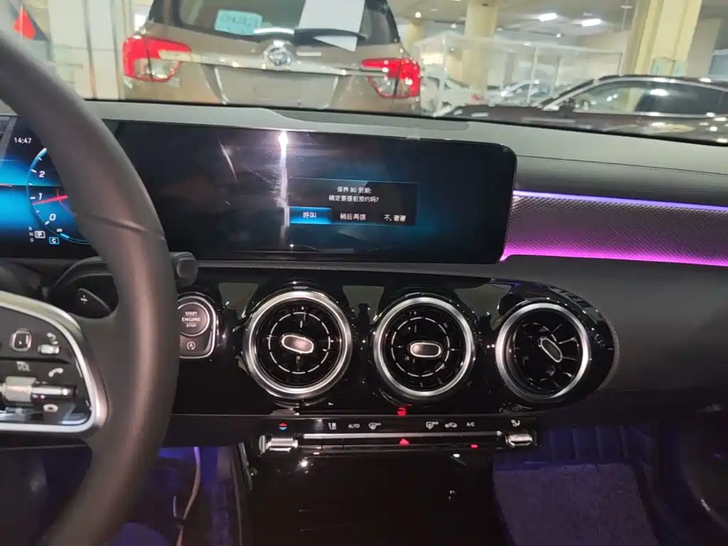 Mercedes-Benz A-Class 2020 — фото 13