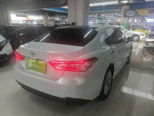 Toyota Camry 2021