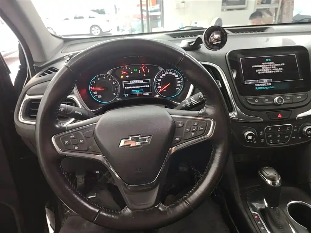 Chevrolet Equinox 2017 — фото 11