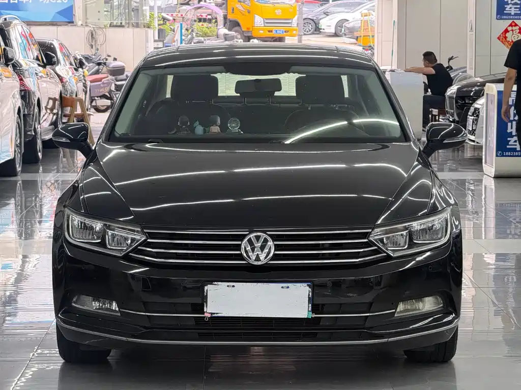 Volkswagen Magotan 2018 — фото 2