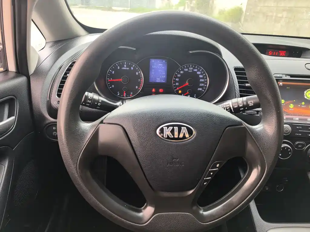 Kia K3S 2015 — фото 12