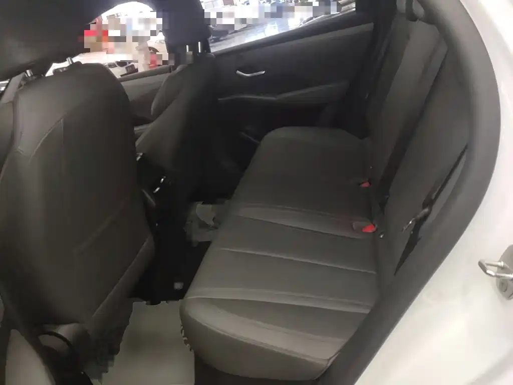 BYD Qin PLUS 2025 — фото 17
